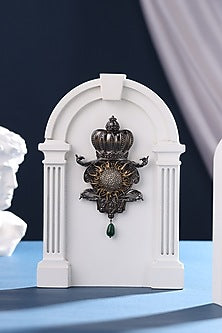 Two-Toned Finish Shining Glory Brooch