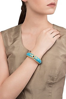 Turquoise Blue Vintage Detailed Bangle