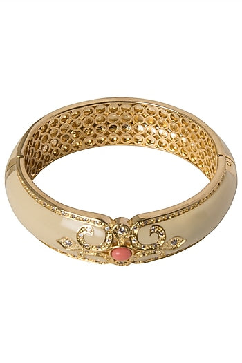 Off White and Pink Vintage Detailed Bangle