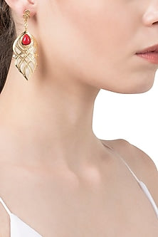 White and Red Curve Lines Earrings