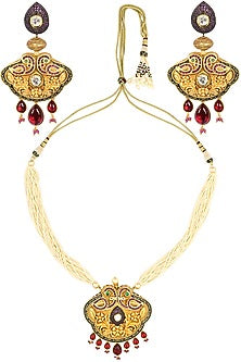 Gold Finish Textured Pendant Pearl Multiple String Necklace Set