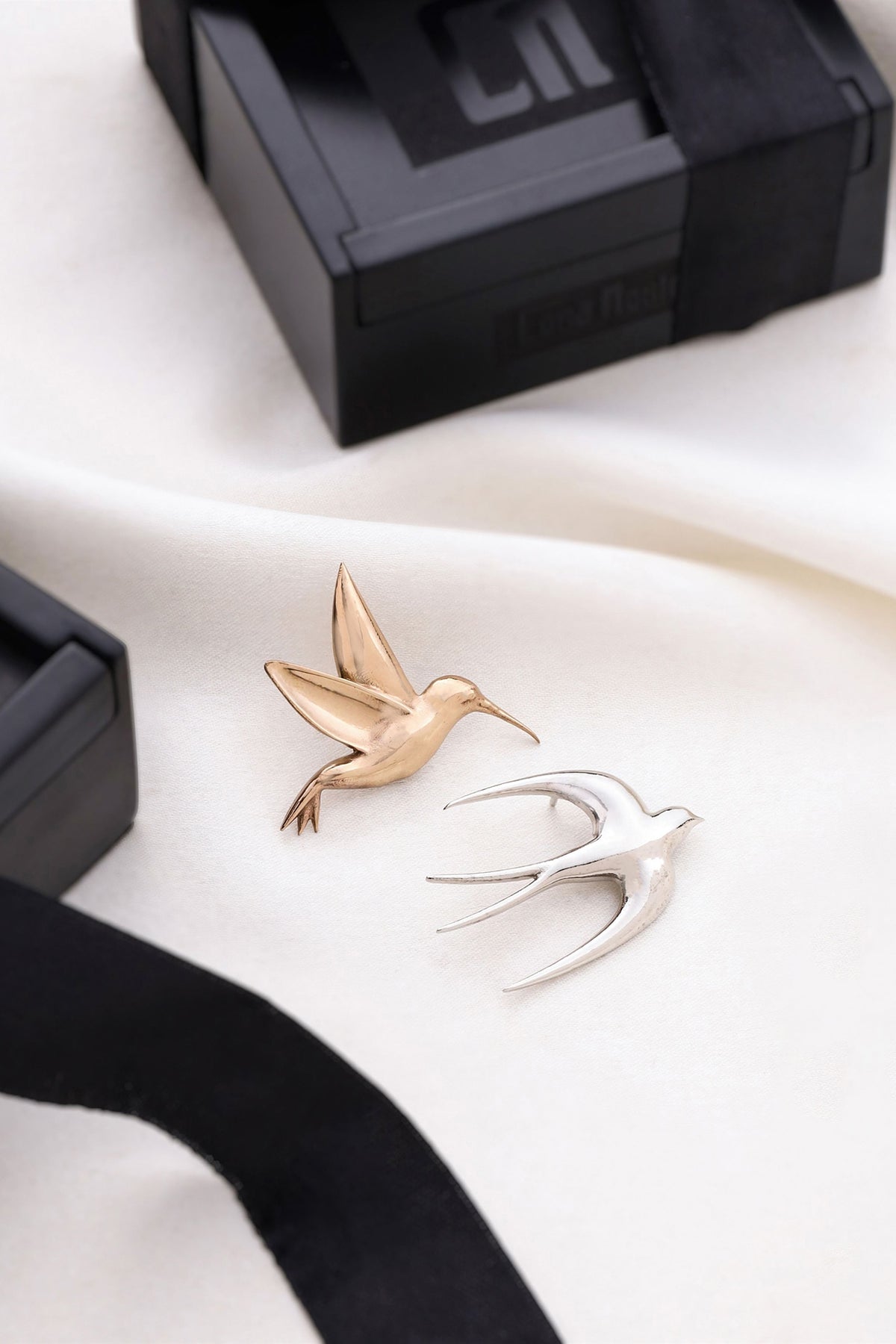 Multi-Colored Brass Brooch (Set of 2)