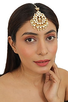 Gold Finish Maang Tikka With Pearls