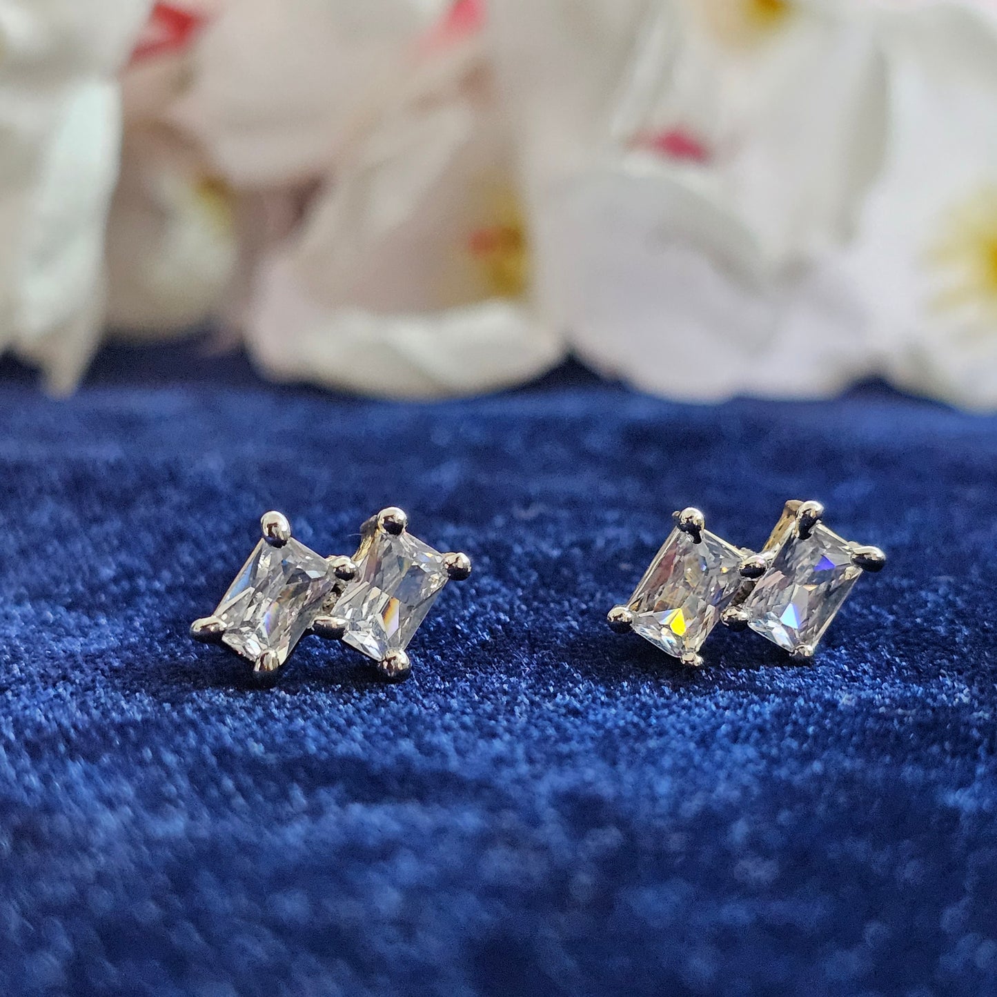 DAZZEL STUDS