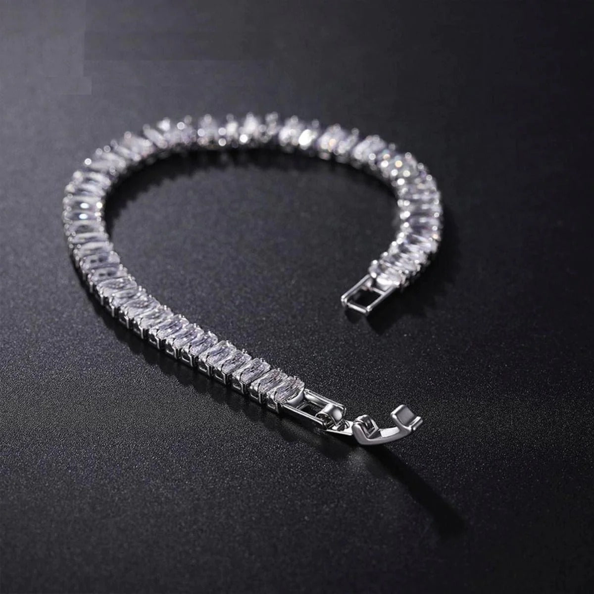 Baguatte of Luxury Tennis Bracelet