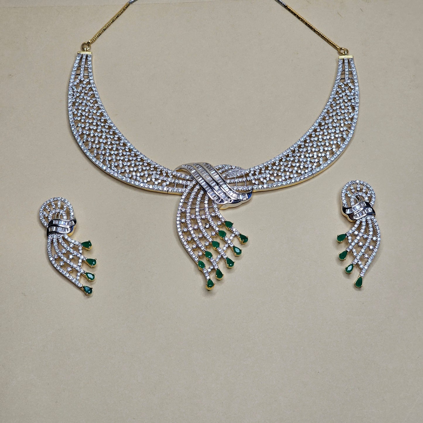 RAVISH Diamond necklace Set