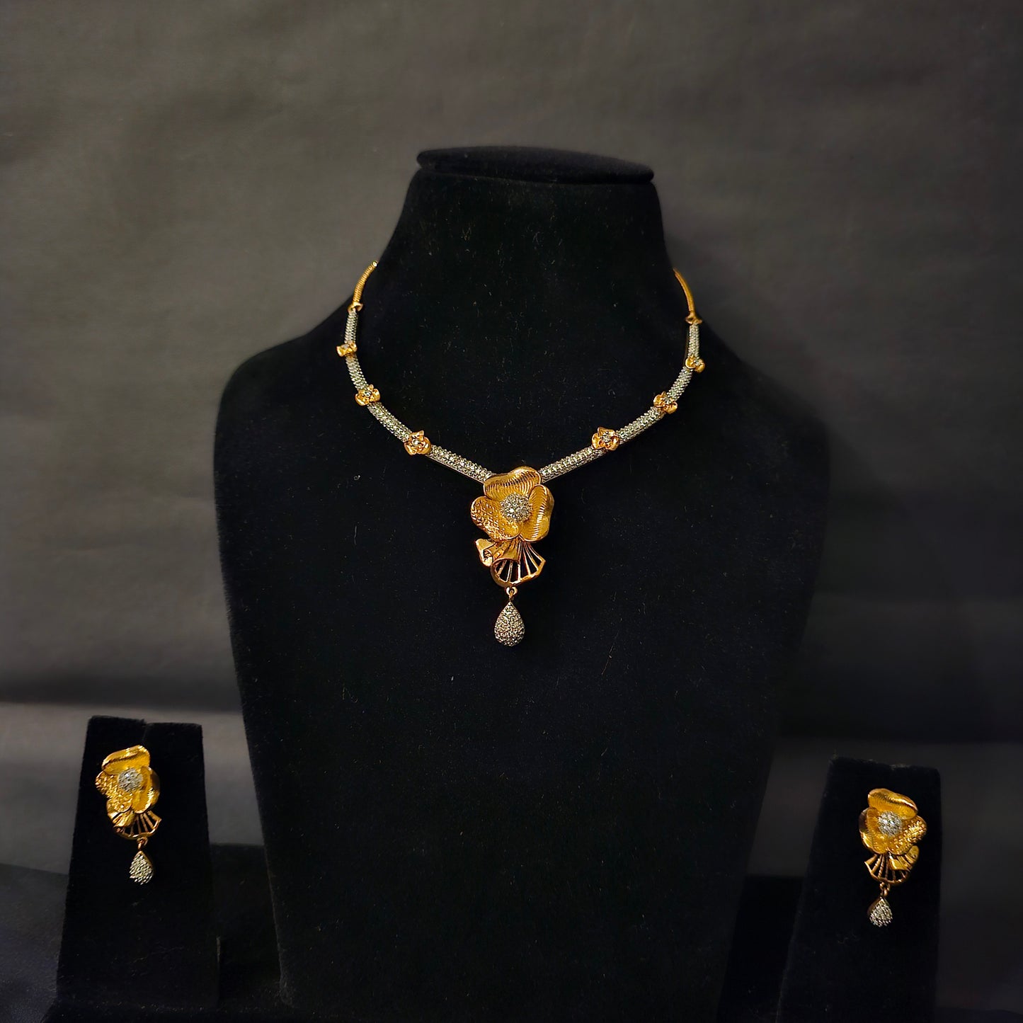 Florid Necklace set