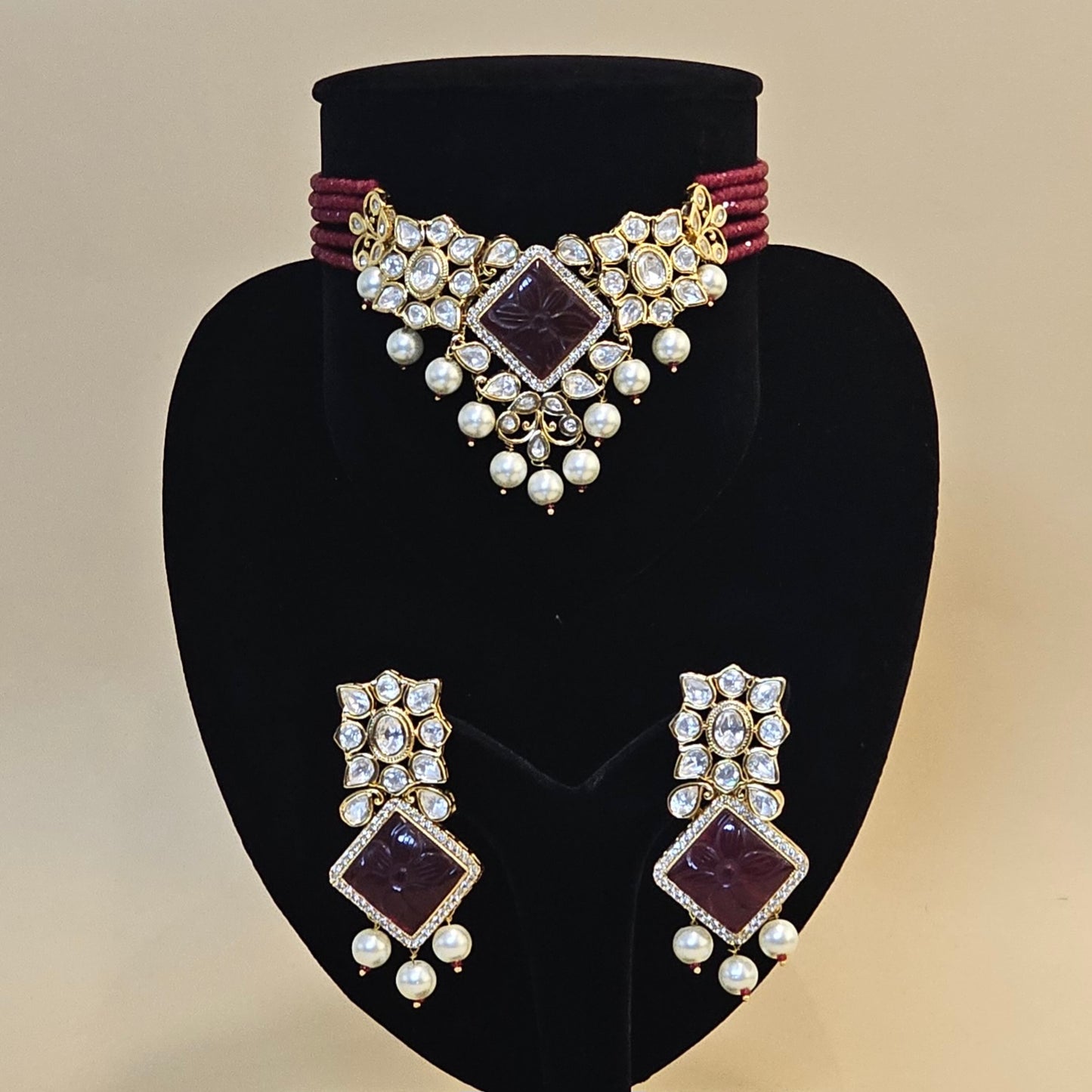 Adhaya  Kundan choker Set