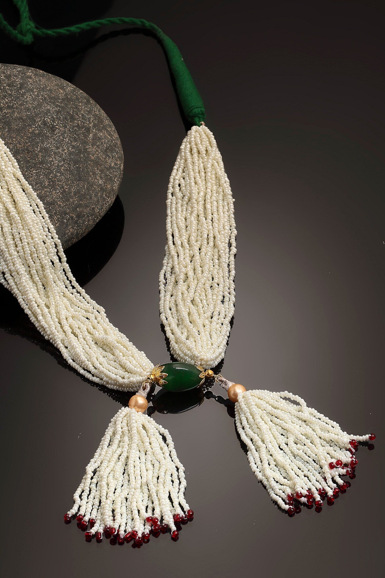 Pearl Embellished Necklace 