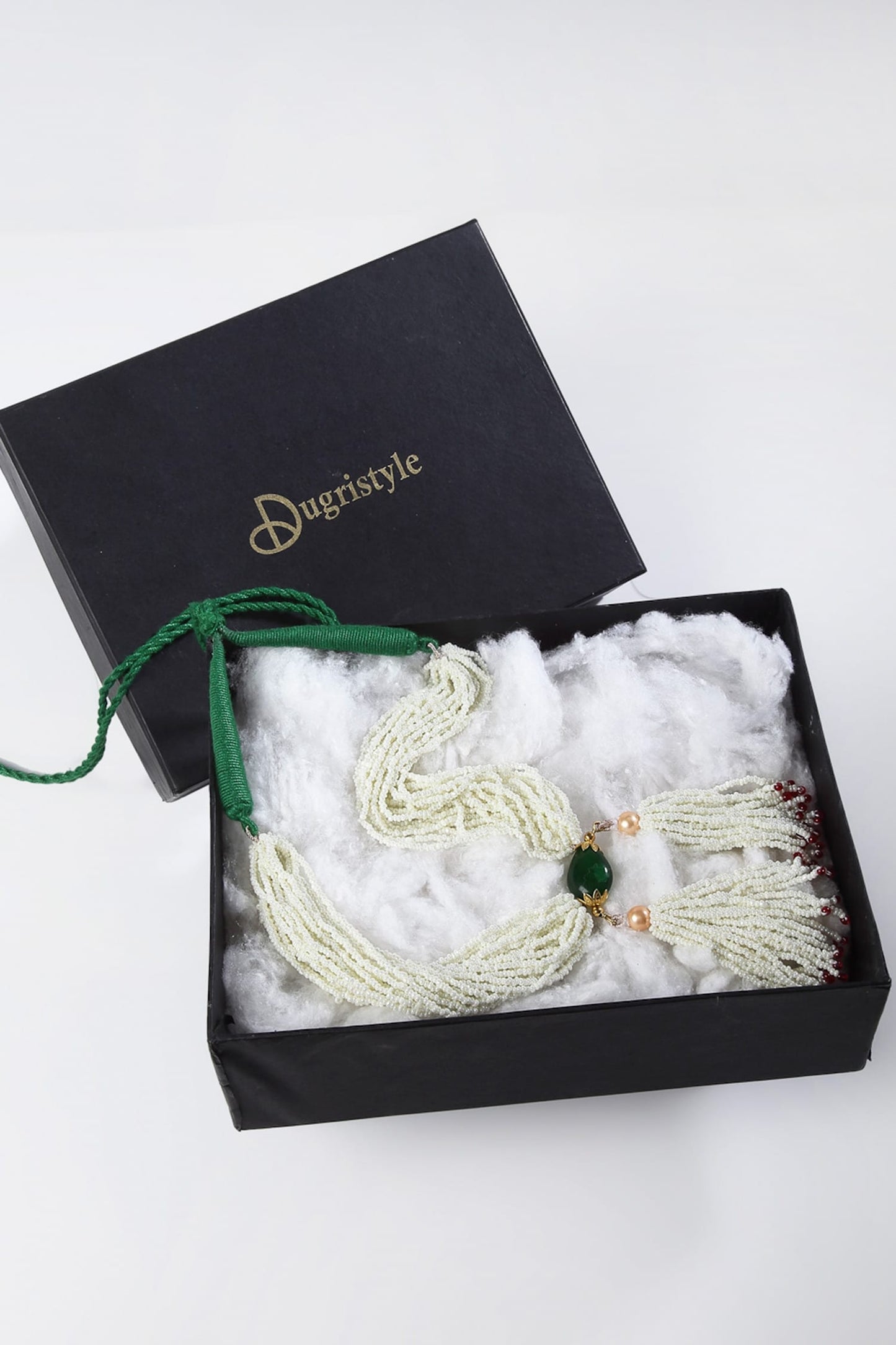Pearl Embellished Necklace 