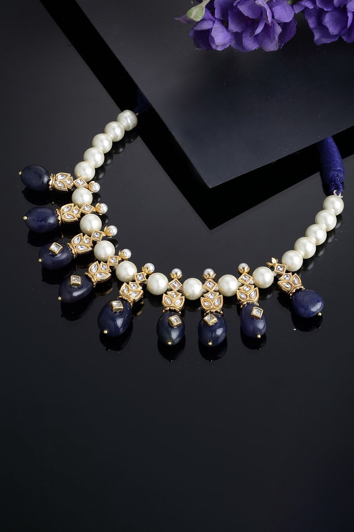 Pearl Embellished Necklace 