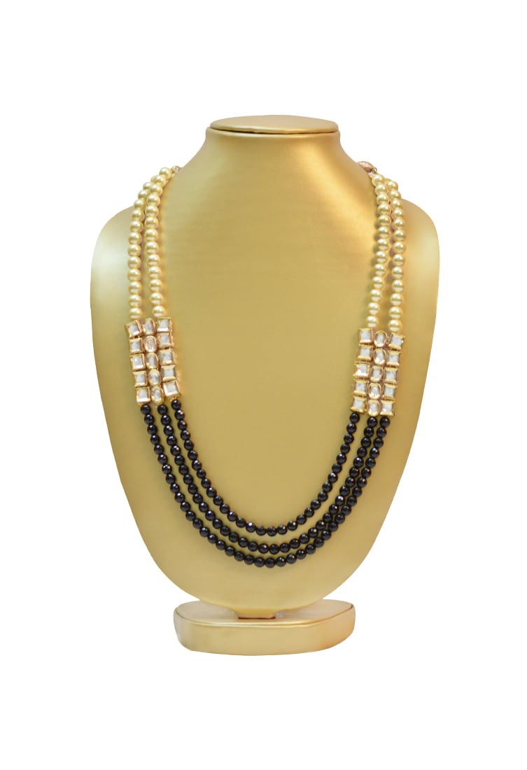 Black bead necklace with kundan & pearl 