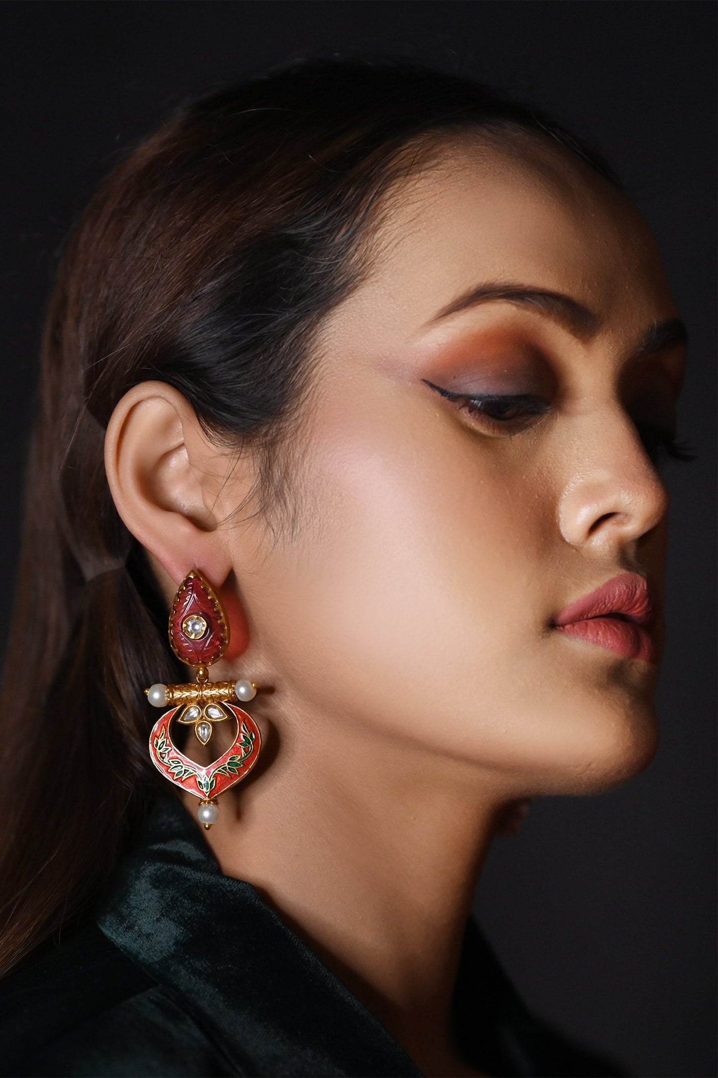 Leaf Motif Enamel Cutwork Drop Earrings 