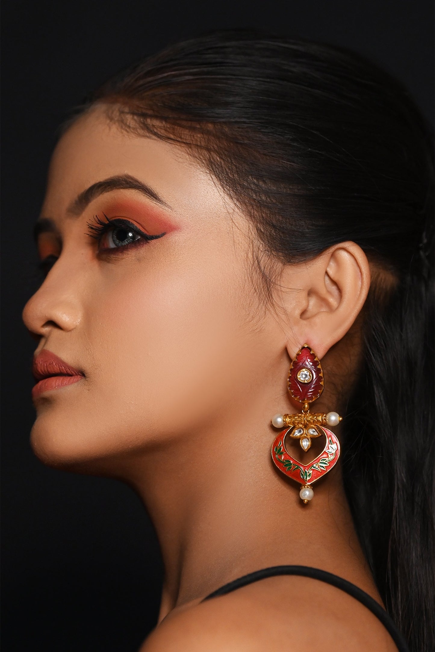Leaf Motif Enamel Cutwork Drop Earrings 