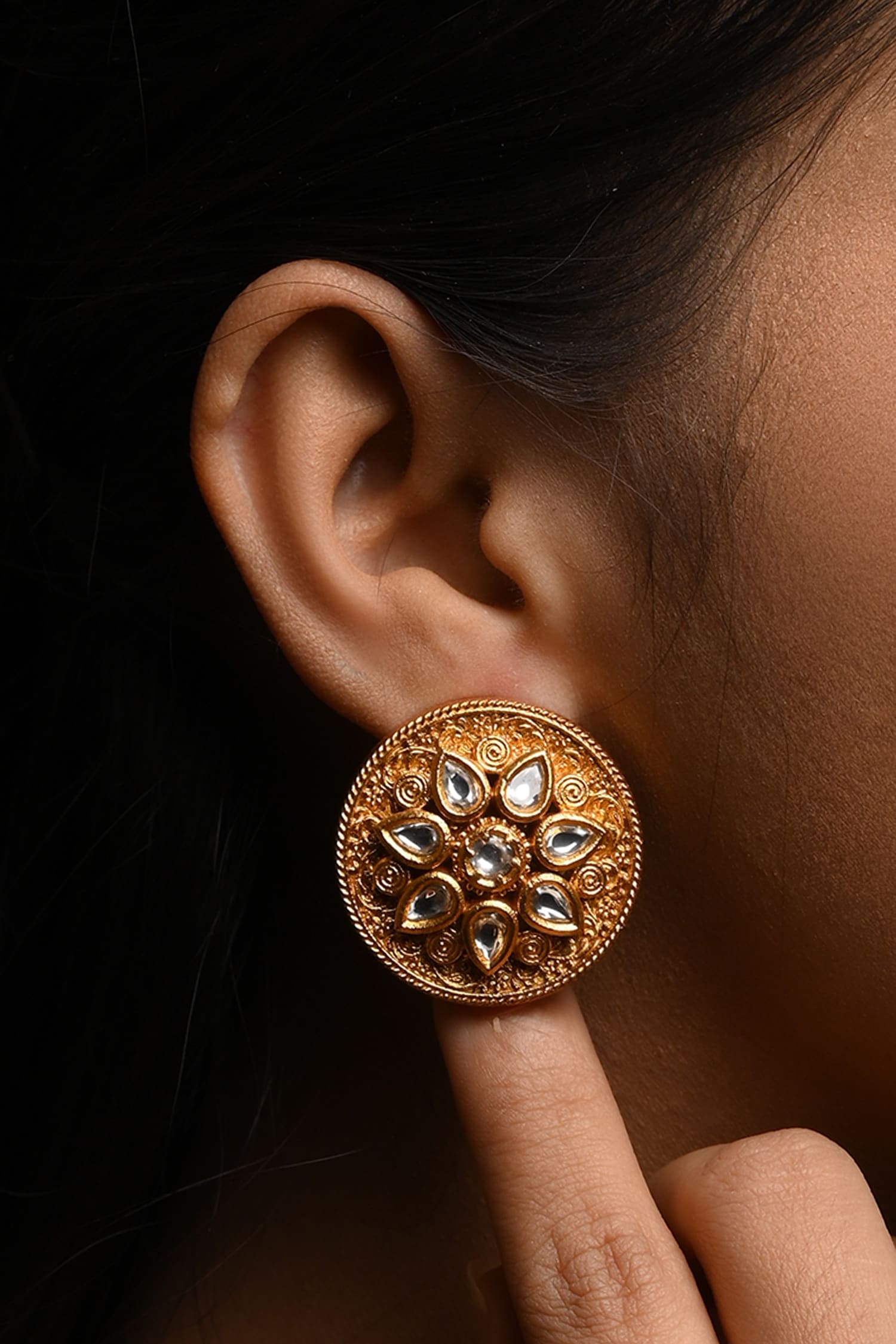 Kundan Studded Floral Motif Round Stud Earrings 