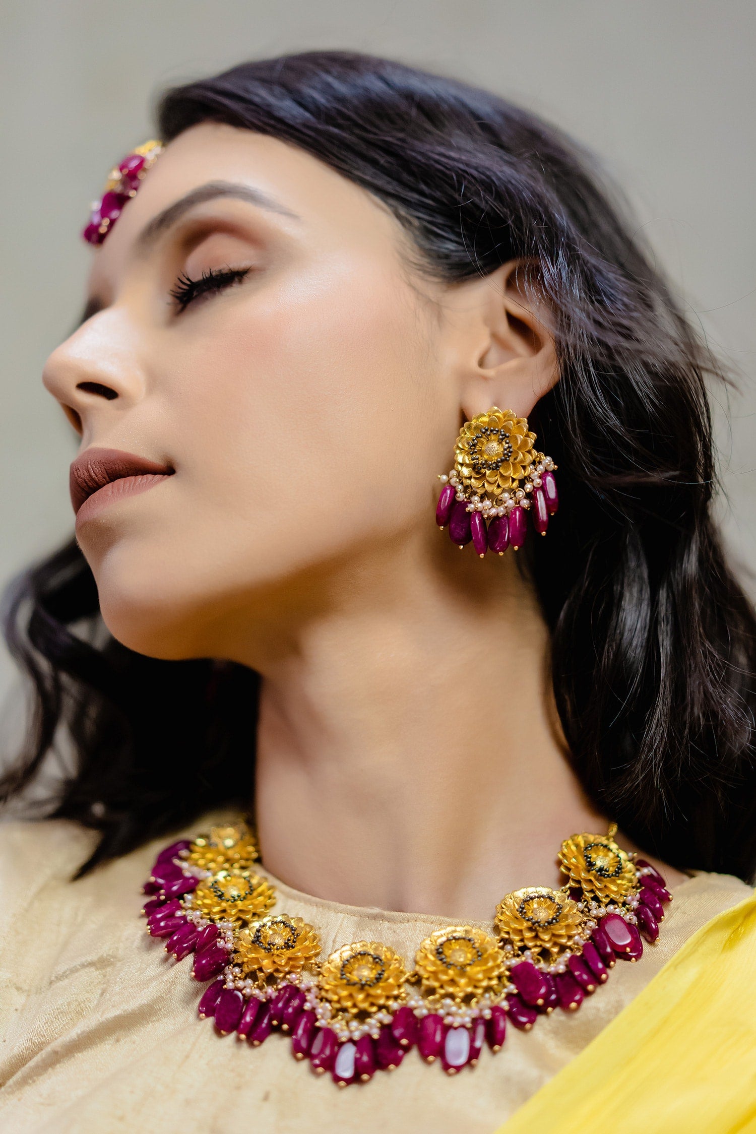 Stone Drop Floral Necklace 
