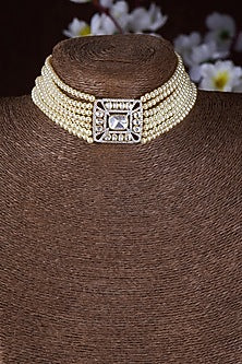 Gold Finish Moissanite Polki & Emerald Green Stone Choker Necklace In Sterling Silver