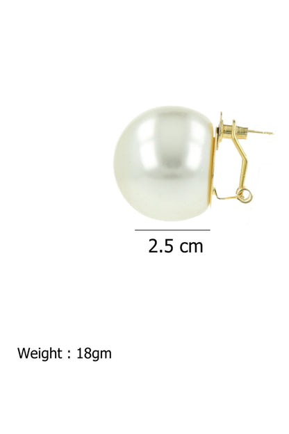 Pearl Stud Earrings 