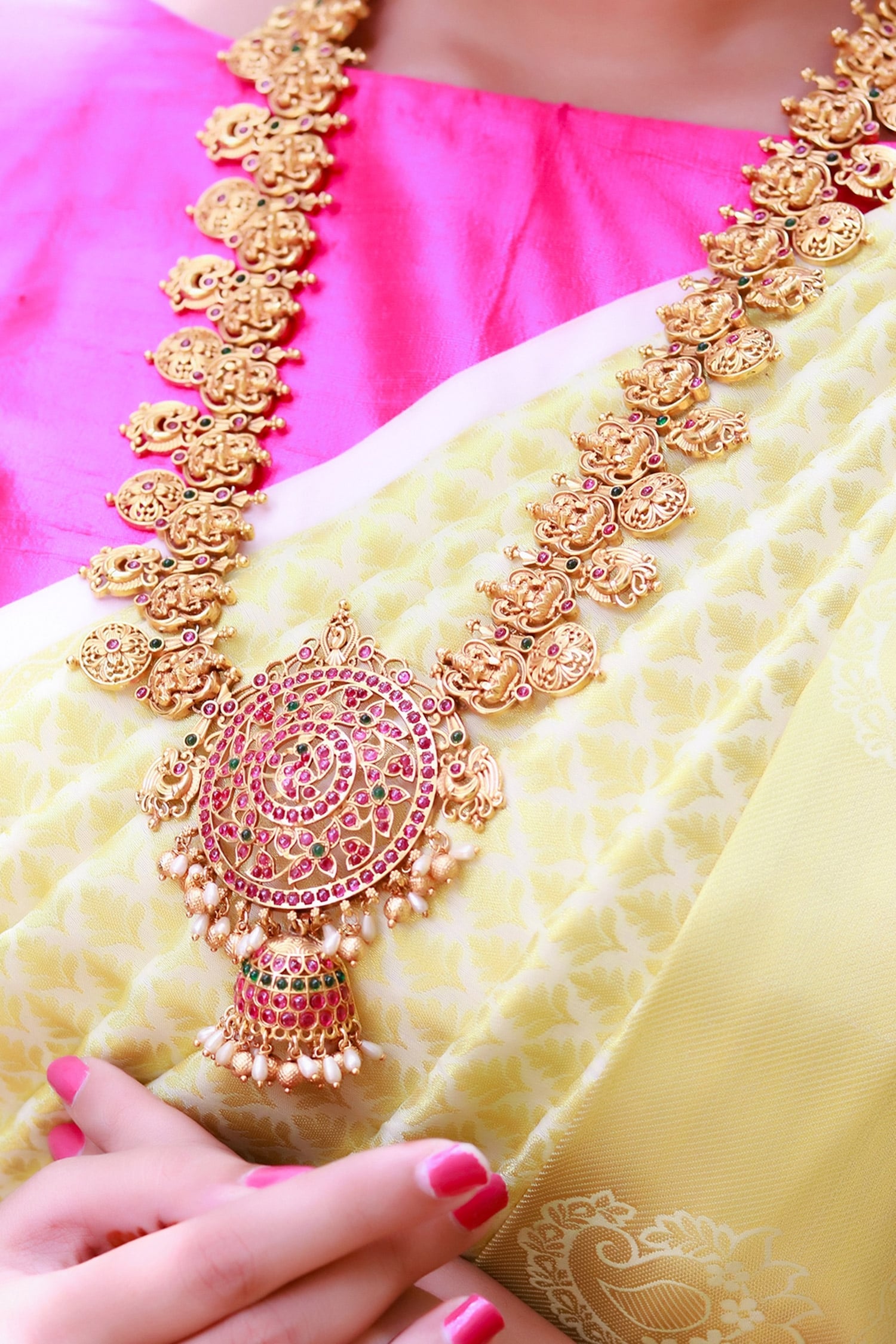 Gold Temple Jewellery Set 