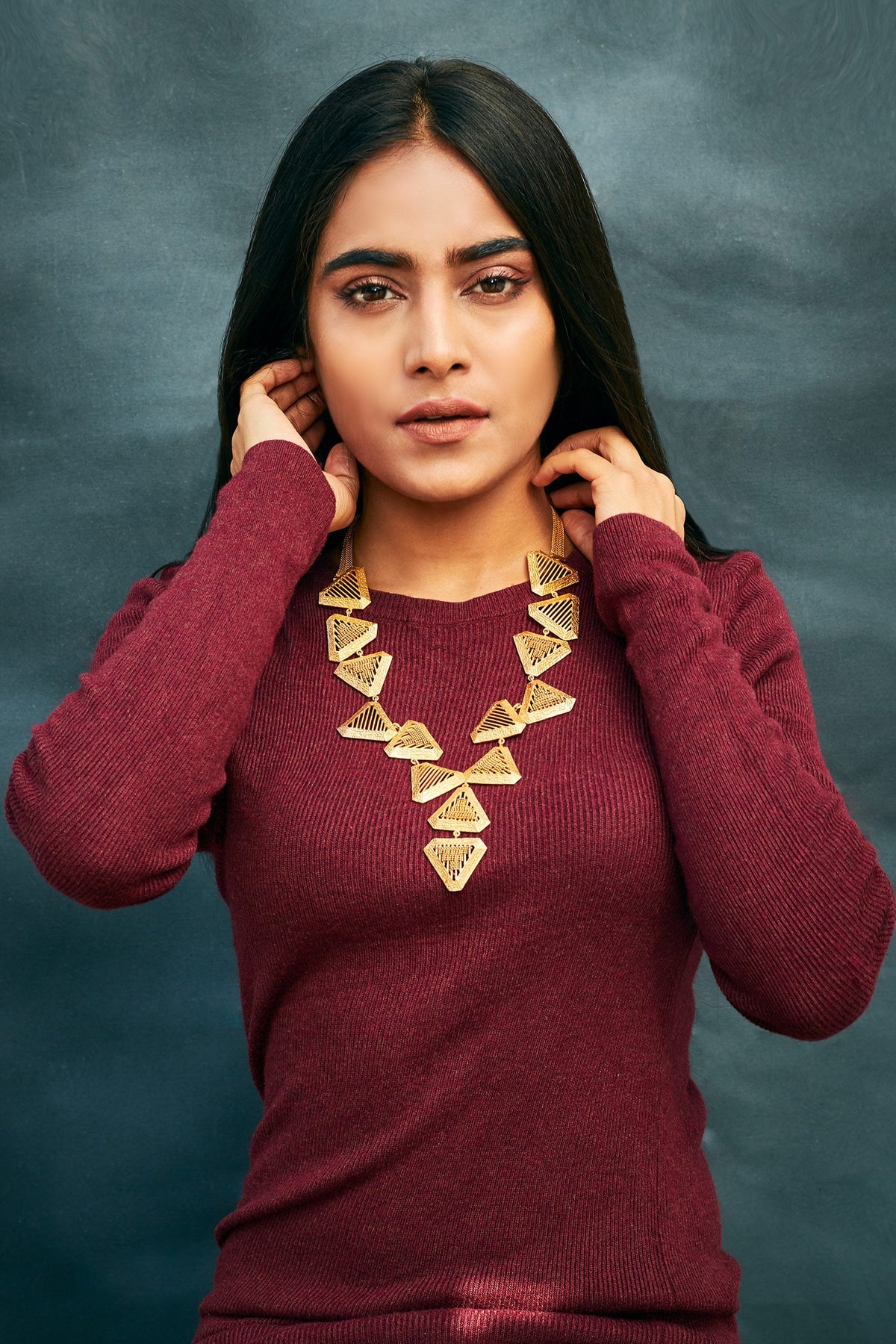 Geometric Carved Necklace 