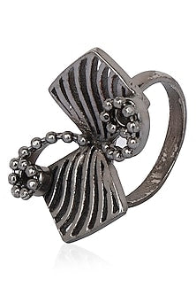 Black Finish Bow Motif Ring