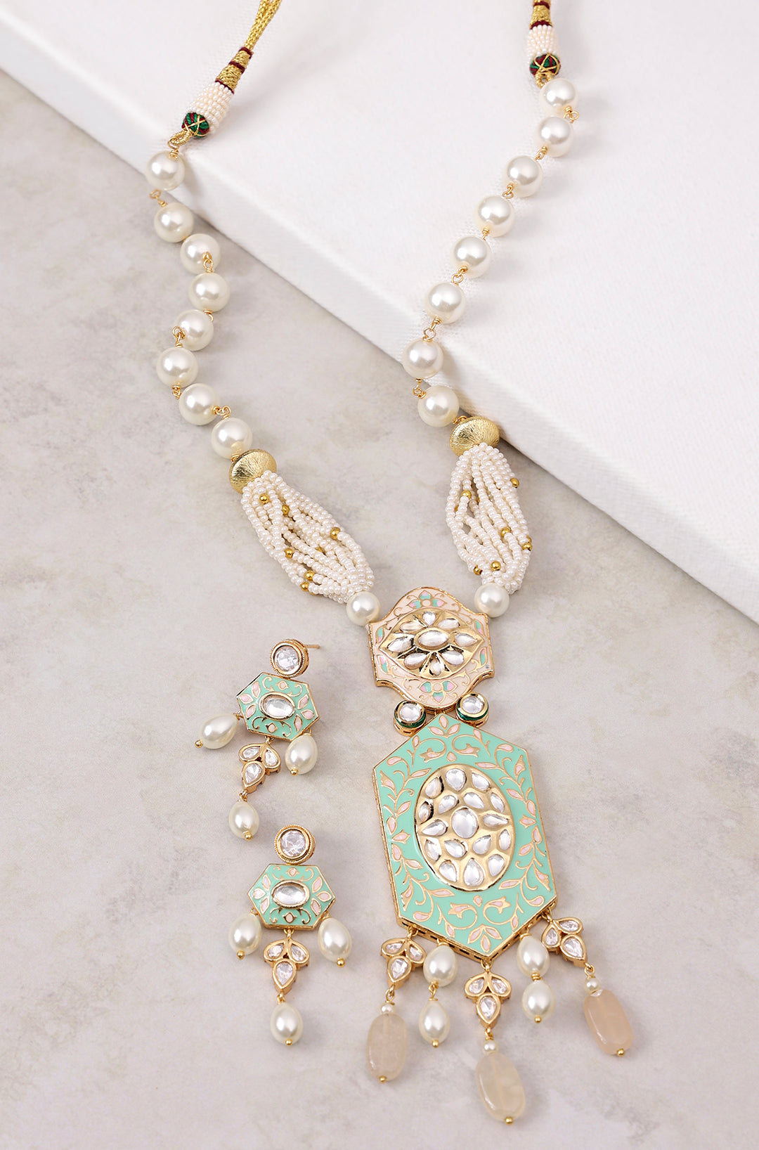 Green Enamelled And White Pearl Necklace Set