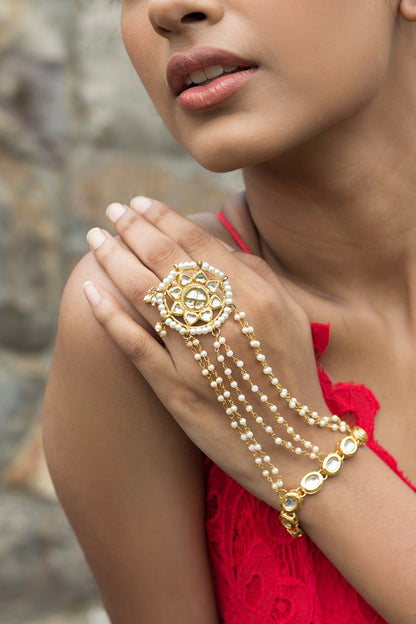 Kundan Hathphool 