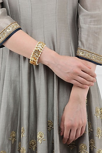 Gold Finish Kundan Bracelet