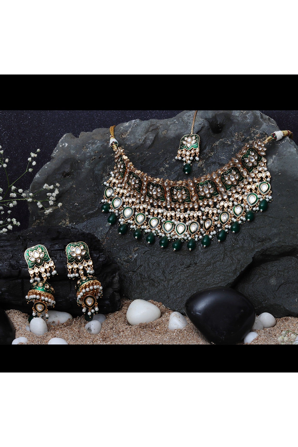 Gold Finish Kundan Green Meenakari Choker Necklace Set