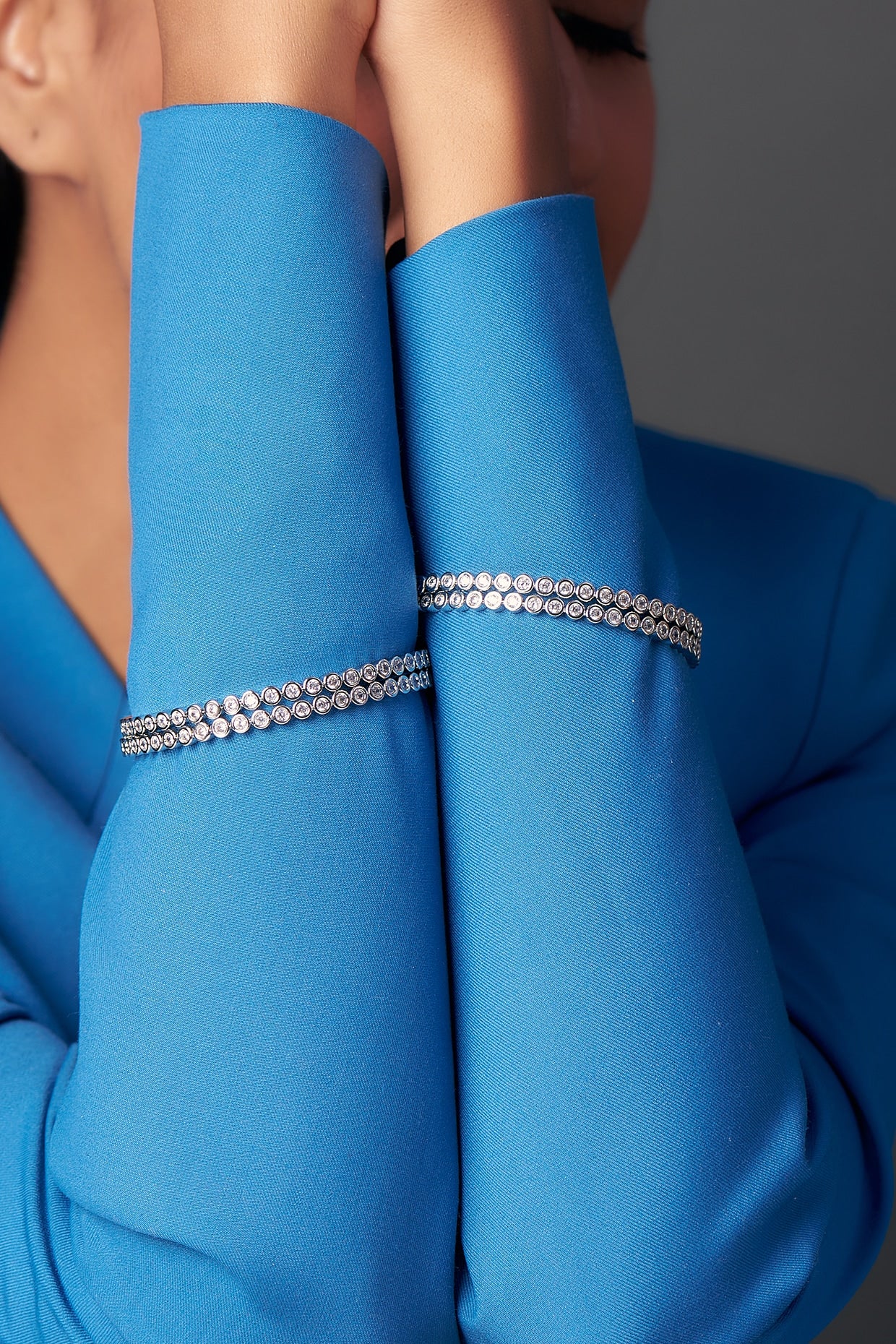 White Finish Bangles With Faux Diamond (Set Of 4)