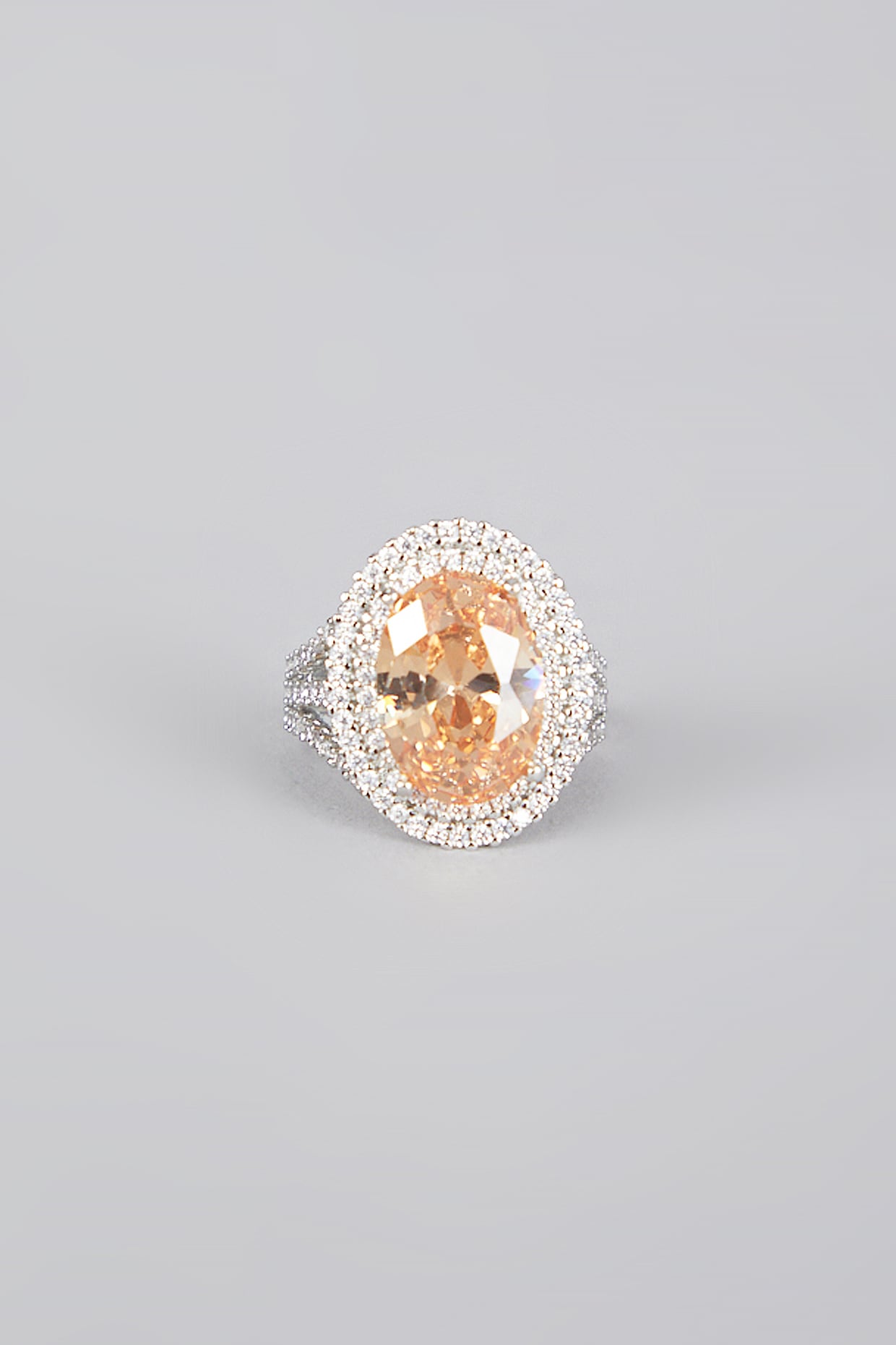 White Finish Zircon Ring