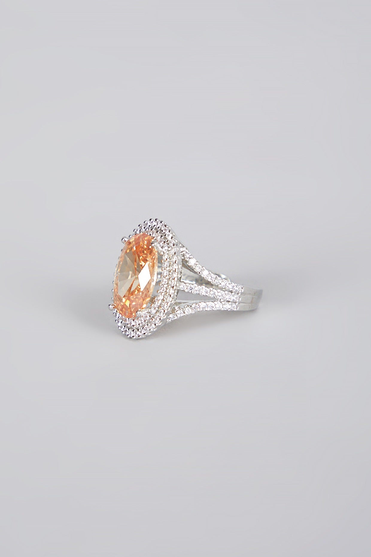 White Finish Zircon Ring