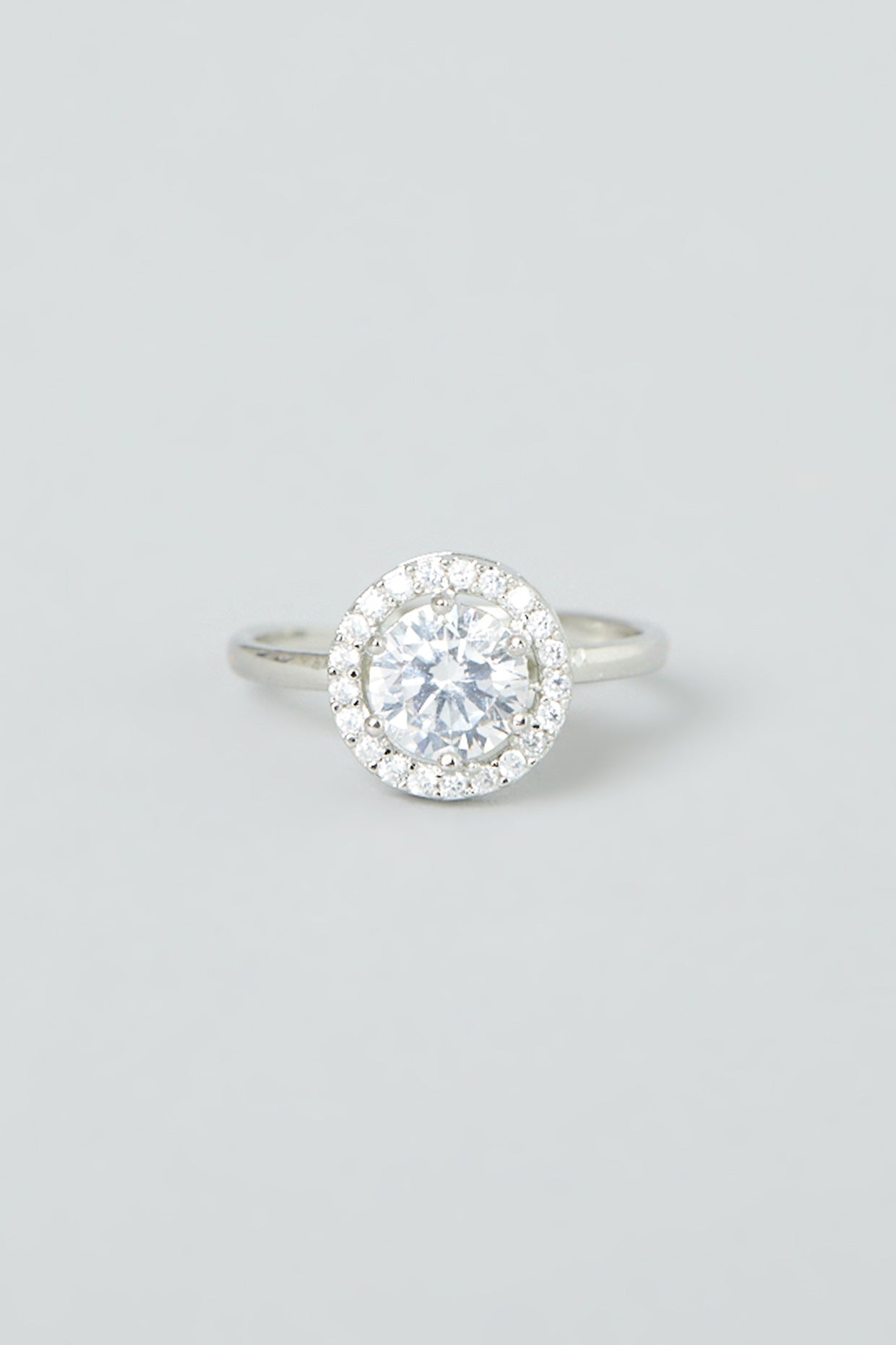 White Finish Zircon Ring