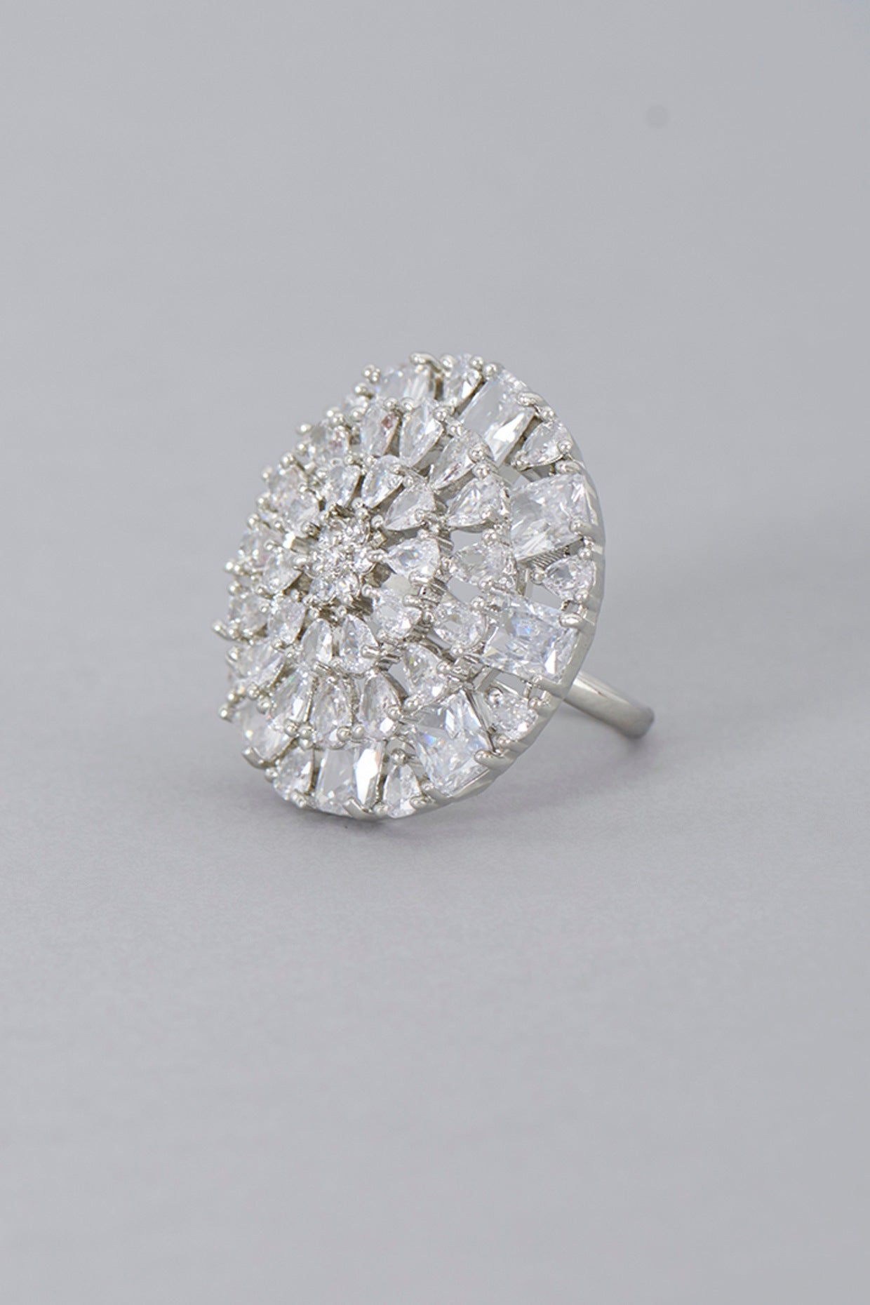 White Finish Zircon Ring