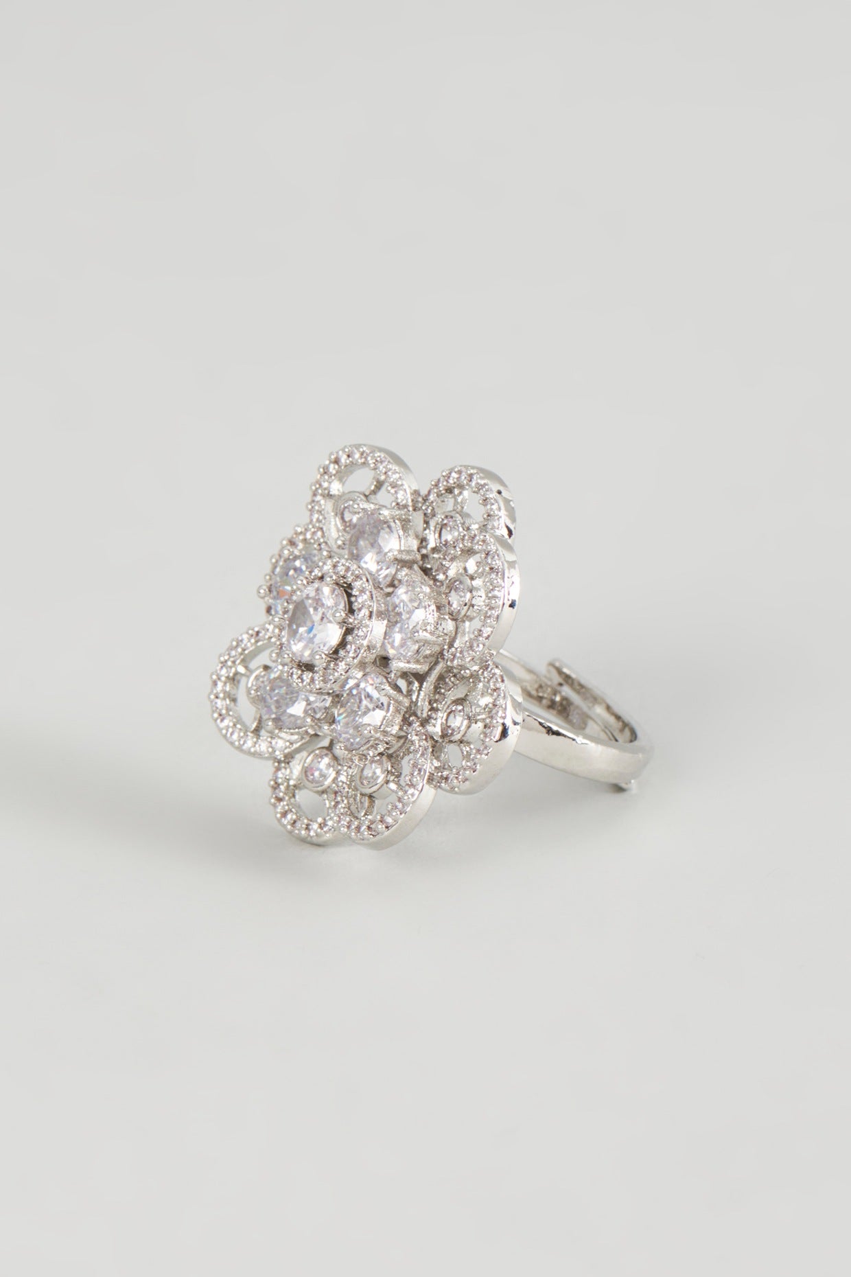 White Finish Zircon Ring