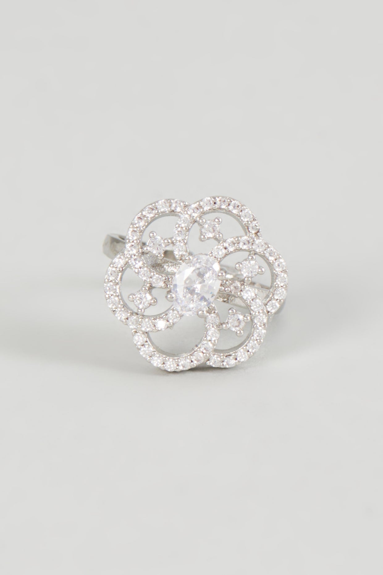 White Finish Zircon Ring