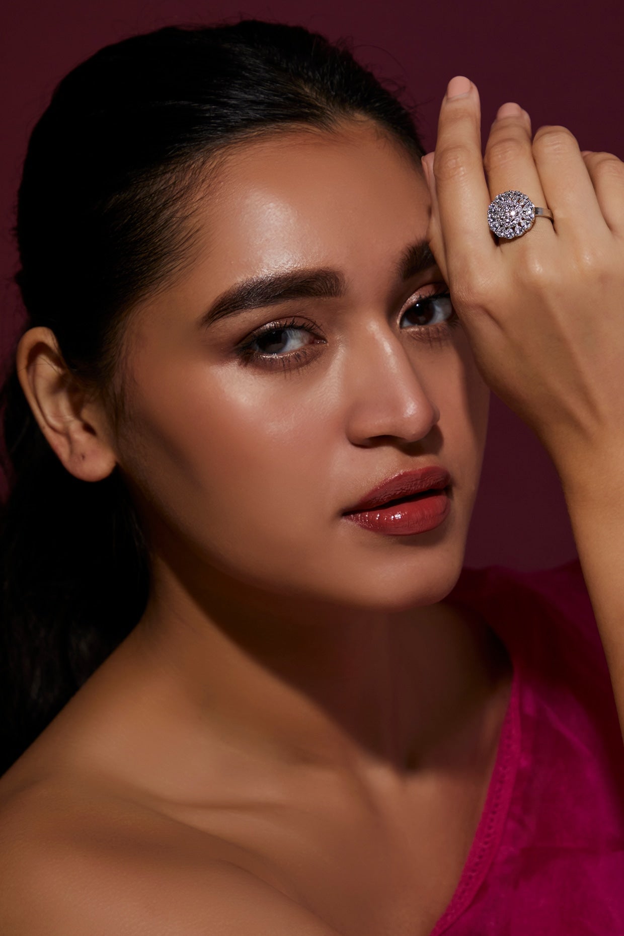 White Finish Zircon Ring