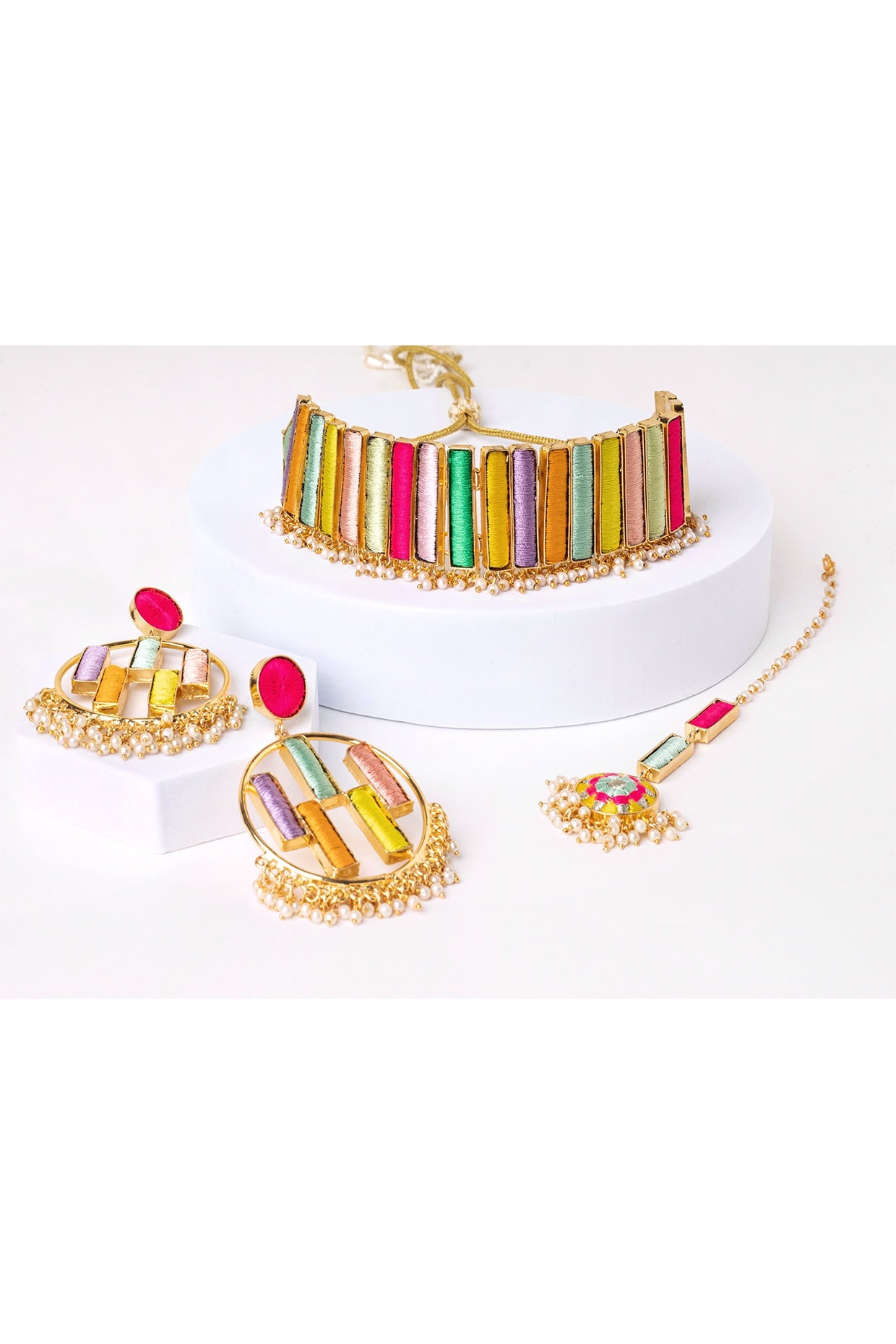 Matte Gold Finish Pearl Hanging Rectangular Choker Necklace Set