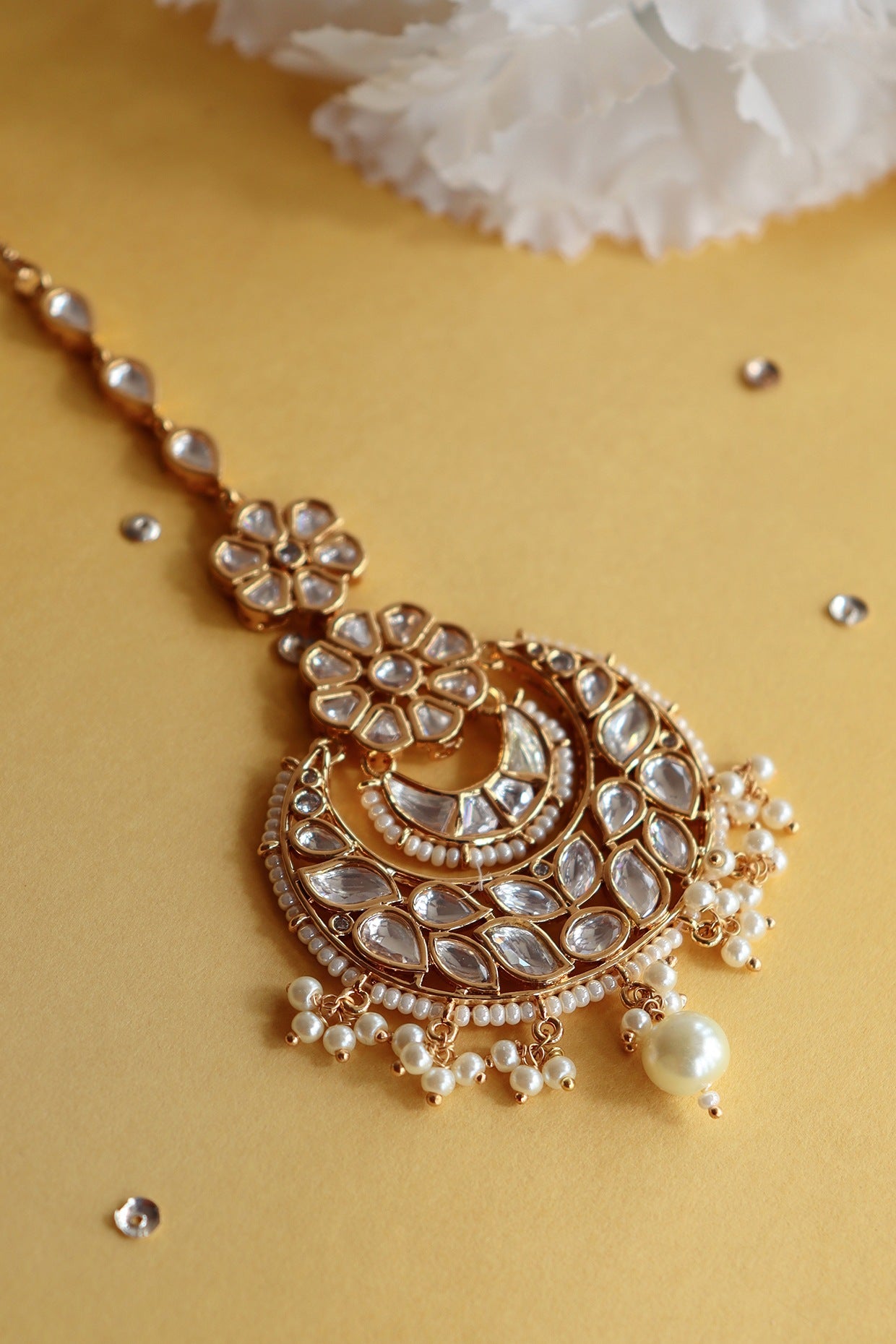 Gold Finish Handcrafted Maang Tikka With Kundan Polki