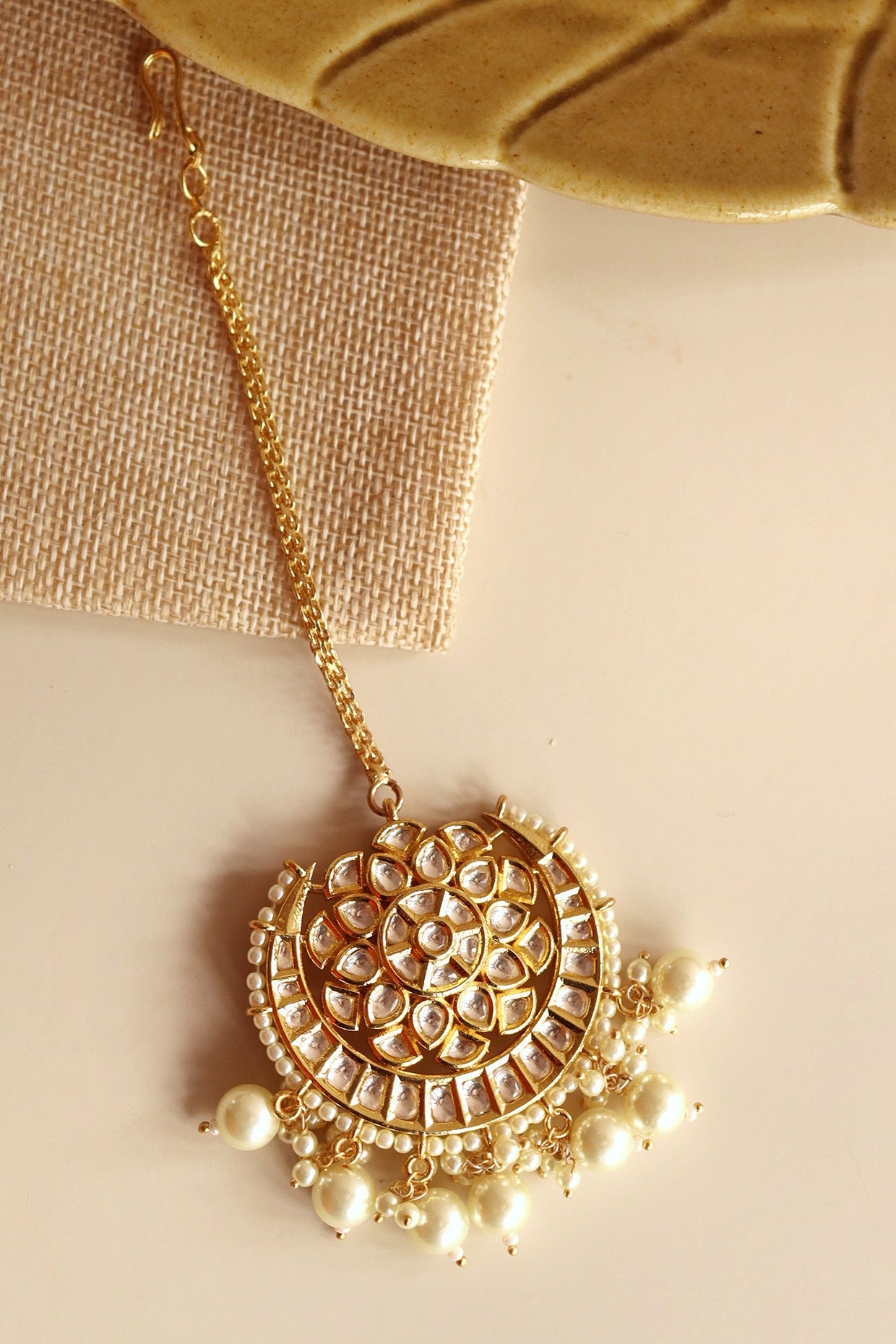 Gold Finish Maang Tikka With Kundan Polki