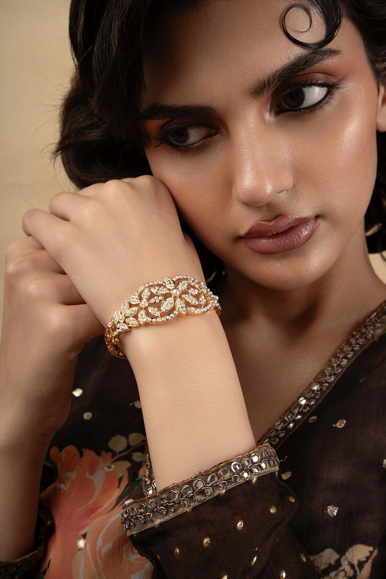 Gold Plated White Semi-Precious Stone & Jadau Floral Bangle