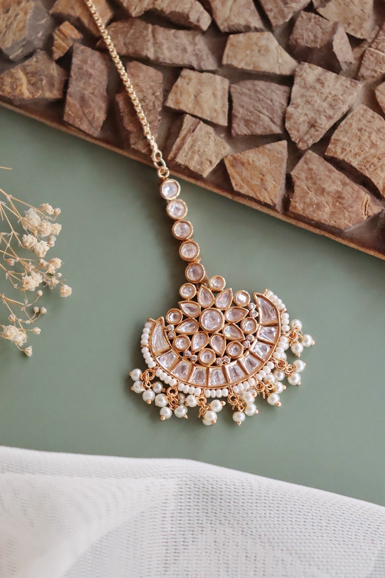 Gold Finish Semi Precious Stones Bridal Mangtikka