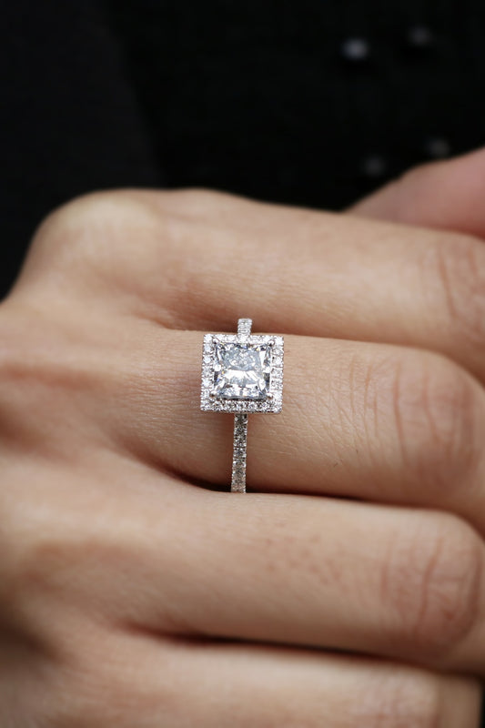 18kt White Gold Lab Grown Diamond Ring