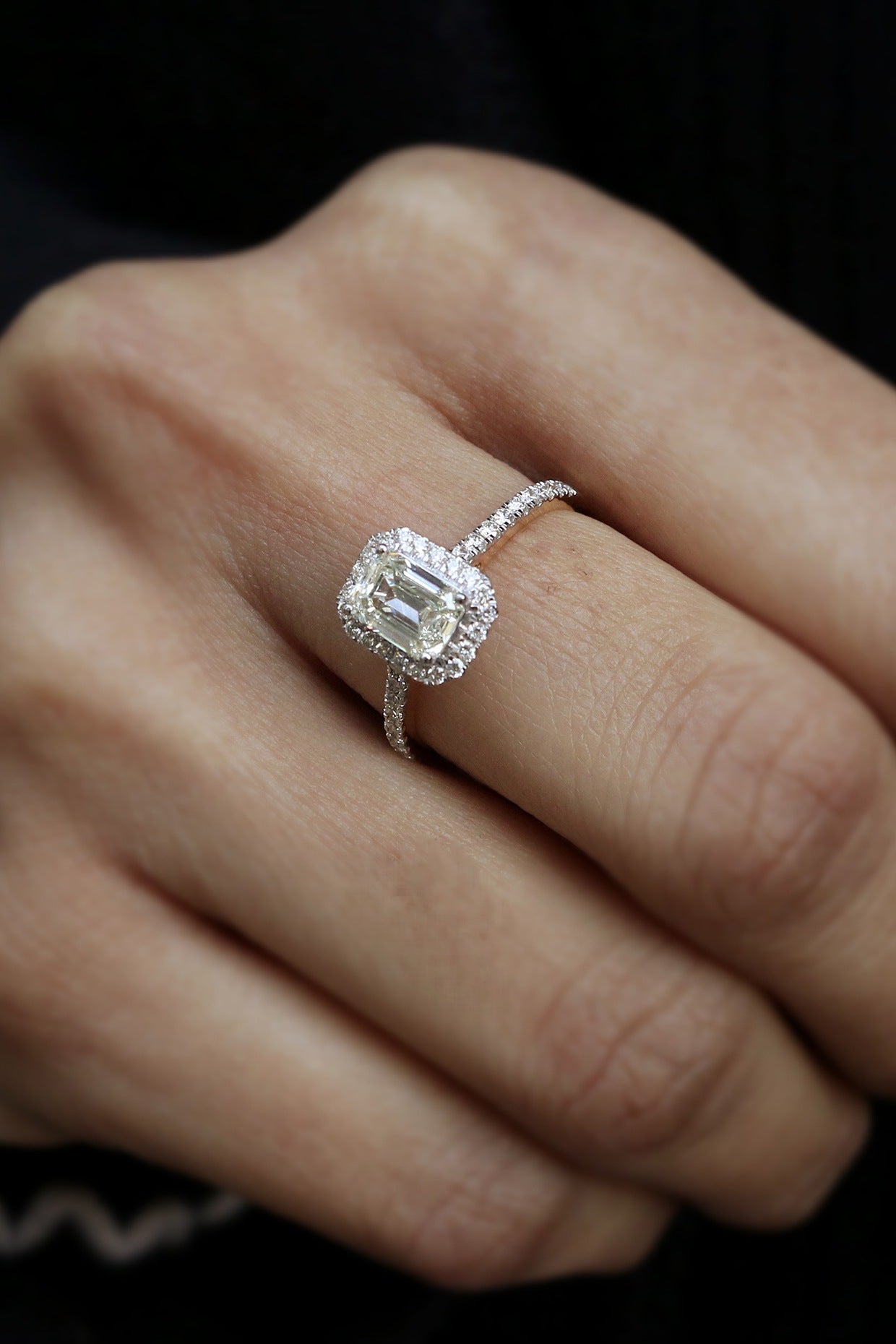 18kt White Gold Lab Grown Diamond Ring