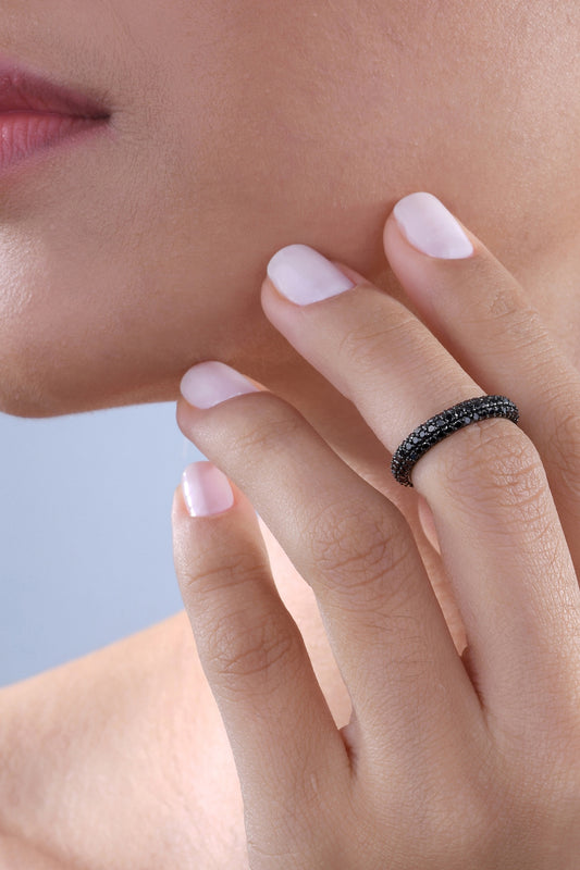 18 Kt Black Gold Diamond Stackable Midi Ring