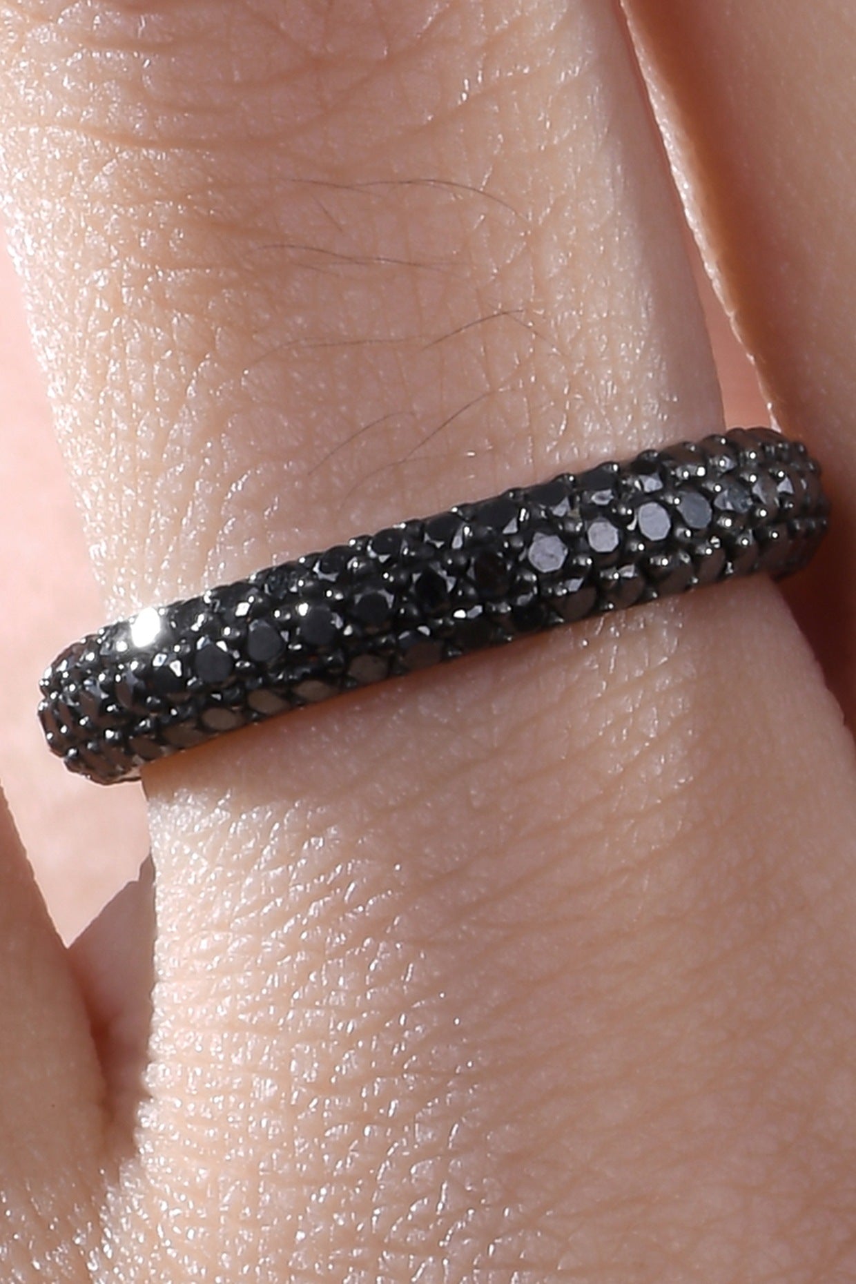 18 Kt Black Gold Diamond Stackable Ring