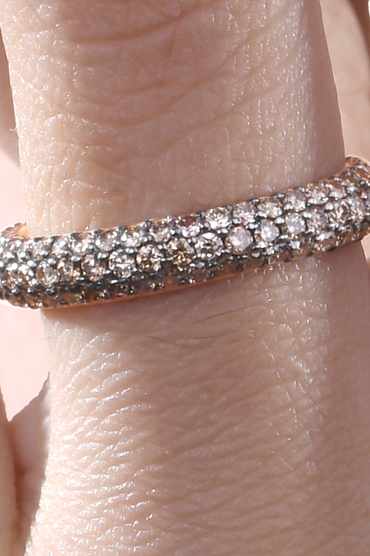 18 Kt Yellow Gold Diamond Stackable Ring