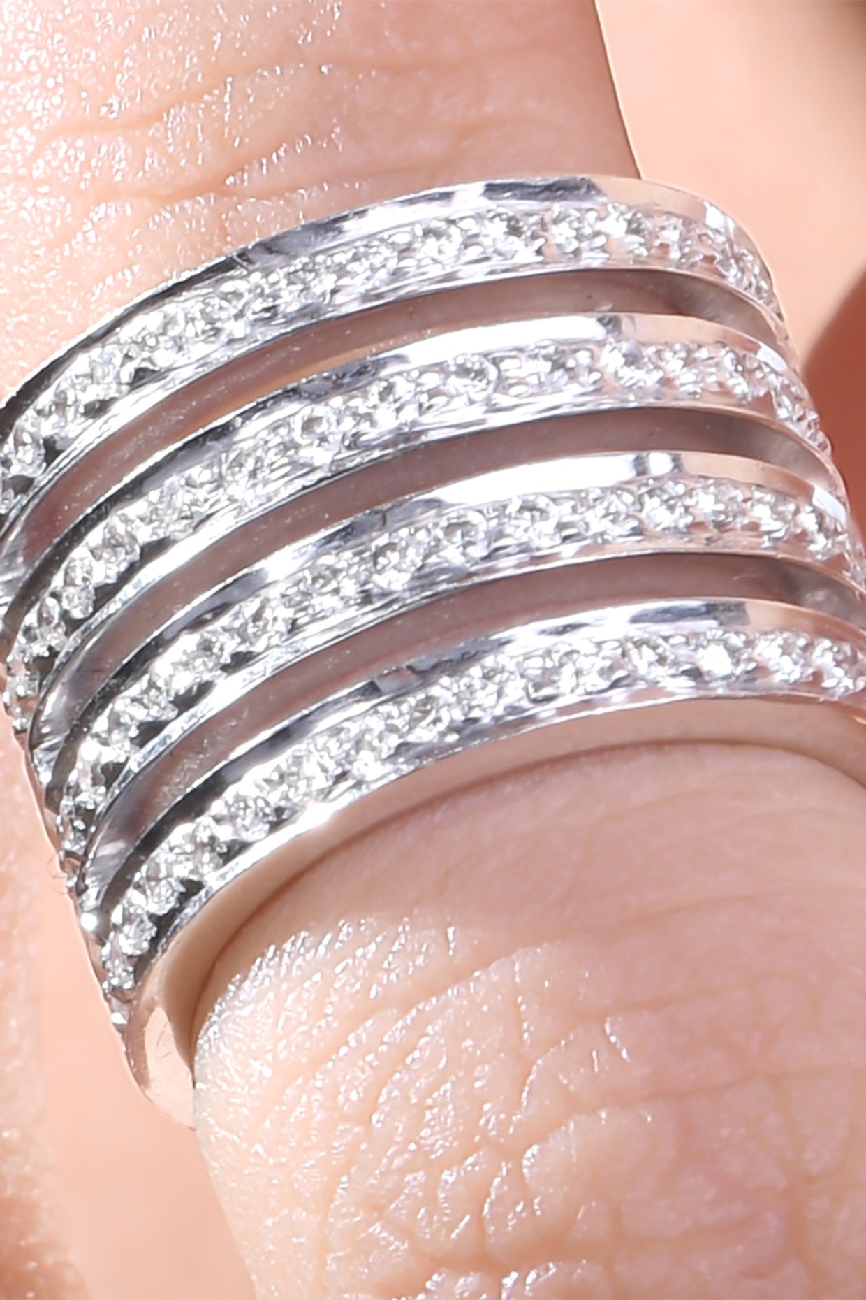 18 Kt White Gold Diamond Midi Ring