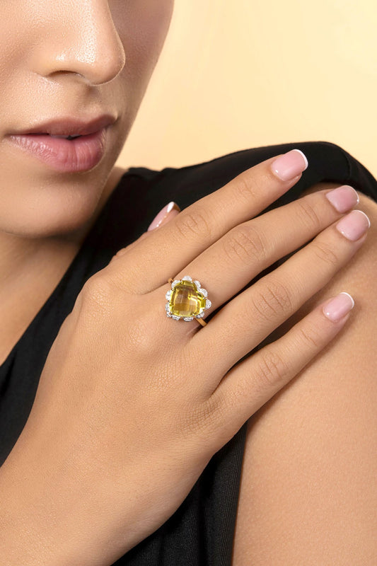 14 Kt Yellow Gold Heart Ring With Lemon Quartz