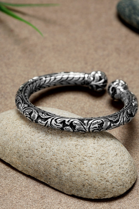 White Finish Thick Lion Temple Kada In Sterling Silver